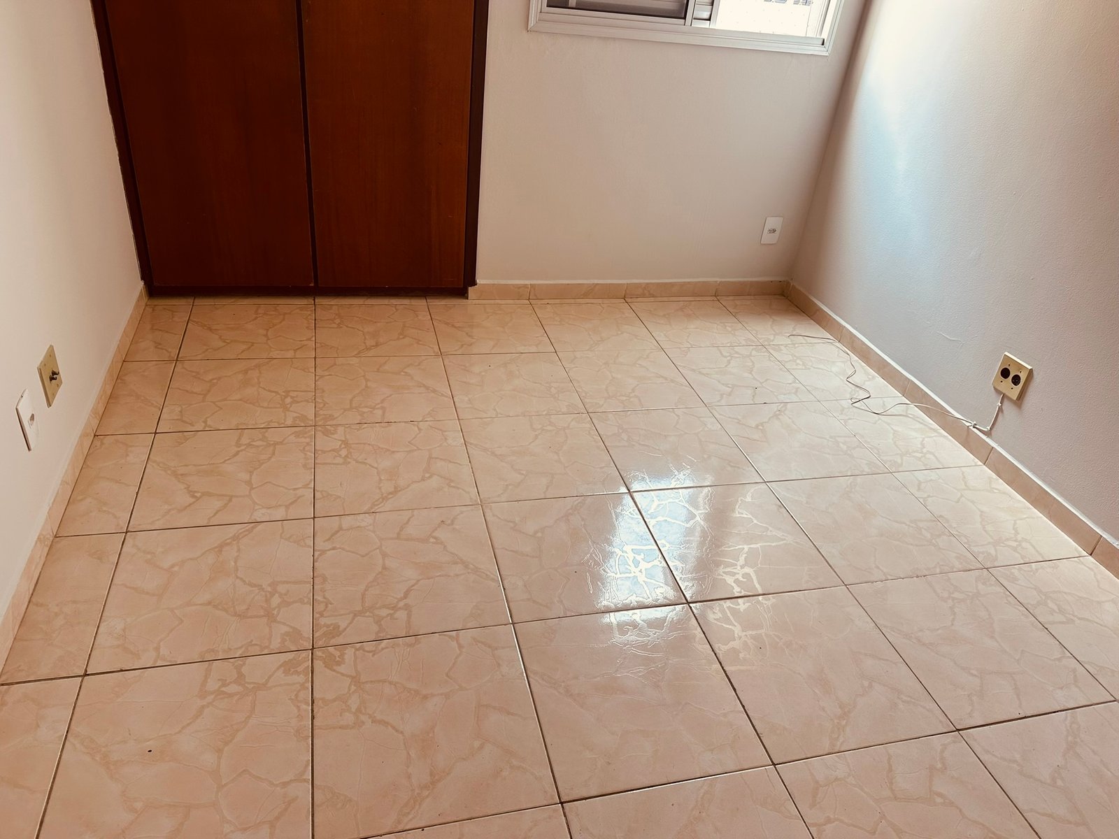 Apartamento no Botafogo com tres dormutórios, 2 banheiros, cozinha, garagem e lazer