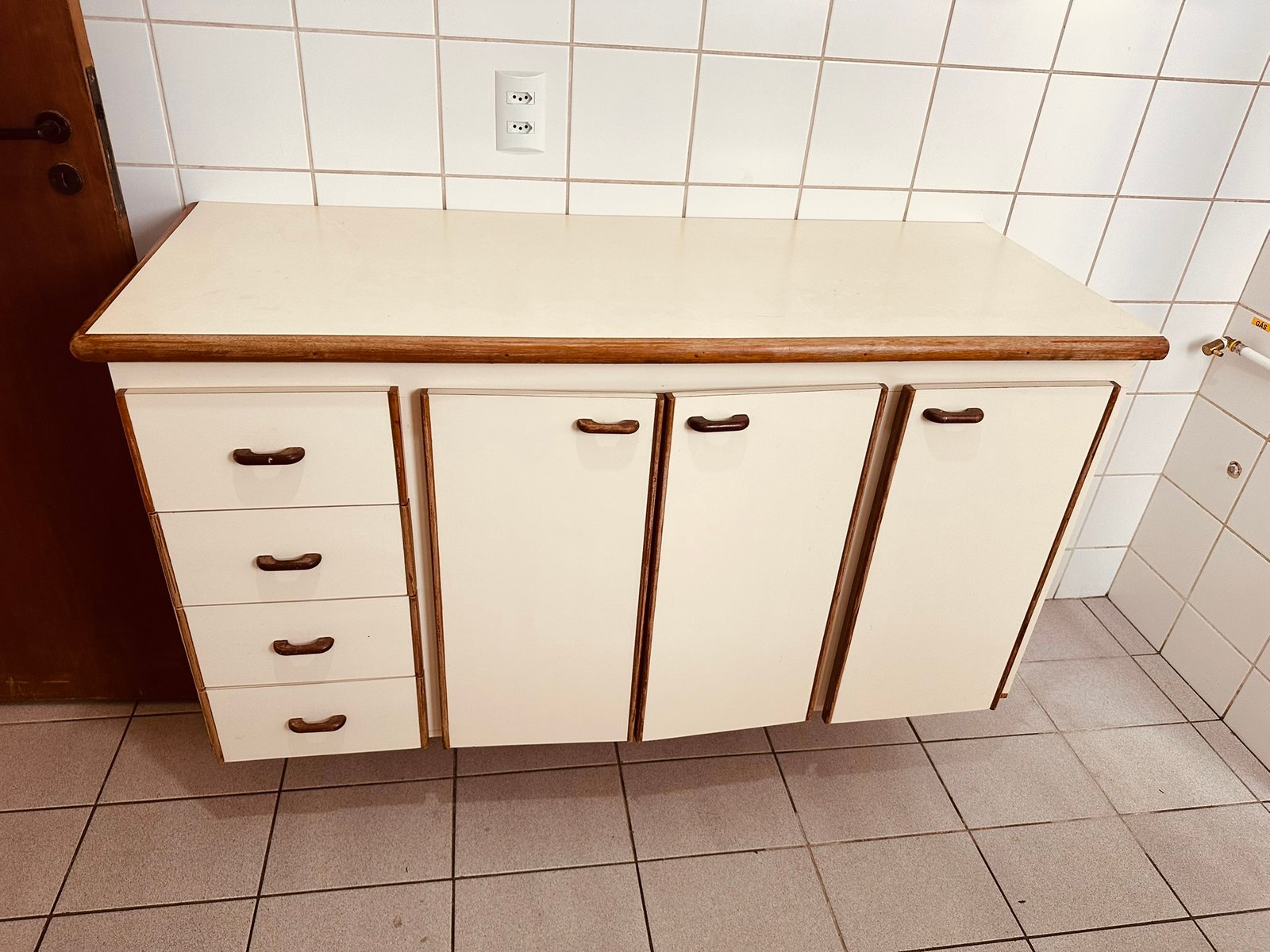 Apartamento no Botafogo com tres dormutórios, 2 banheiros, cozinha, garagem e lazer
