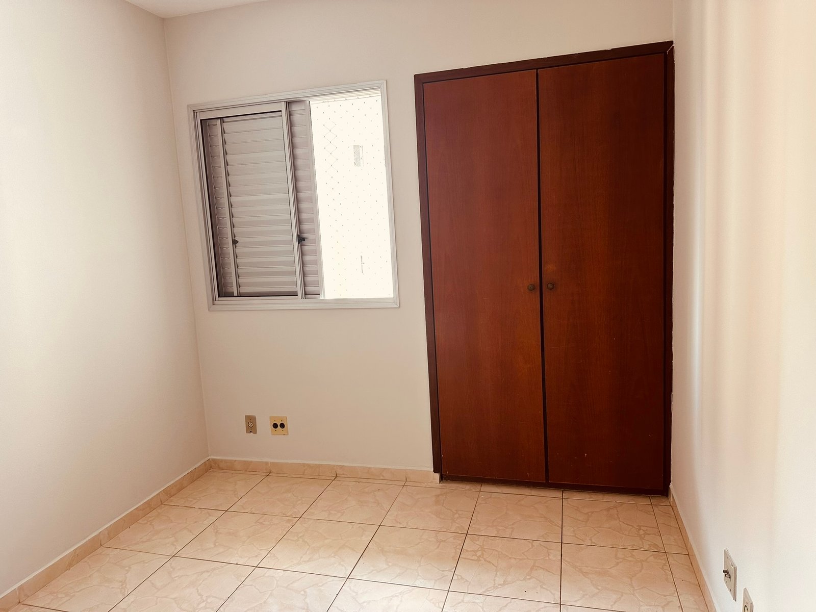 Apartamento no Botafogo com tres dormutórios, 2 banheiros, cozinha, garagem e lazer